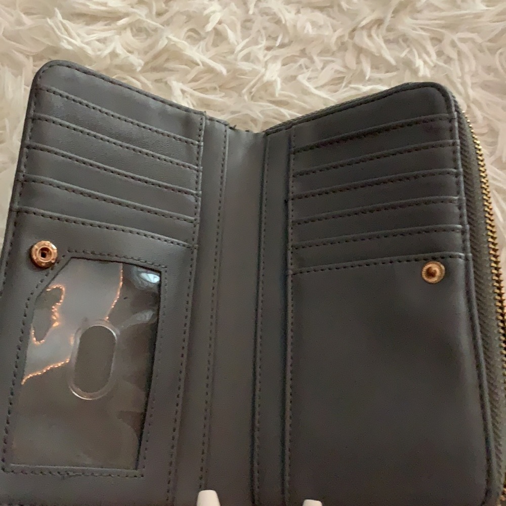gray wallet - Picture 2 of 12